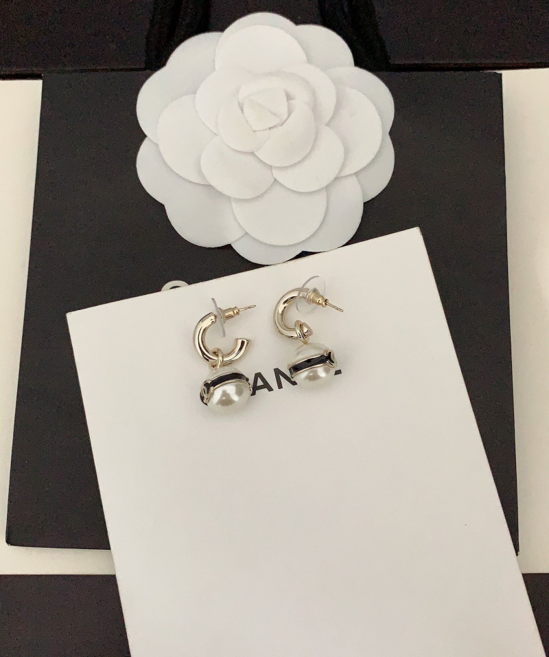 Ch**el earrings
